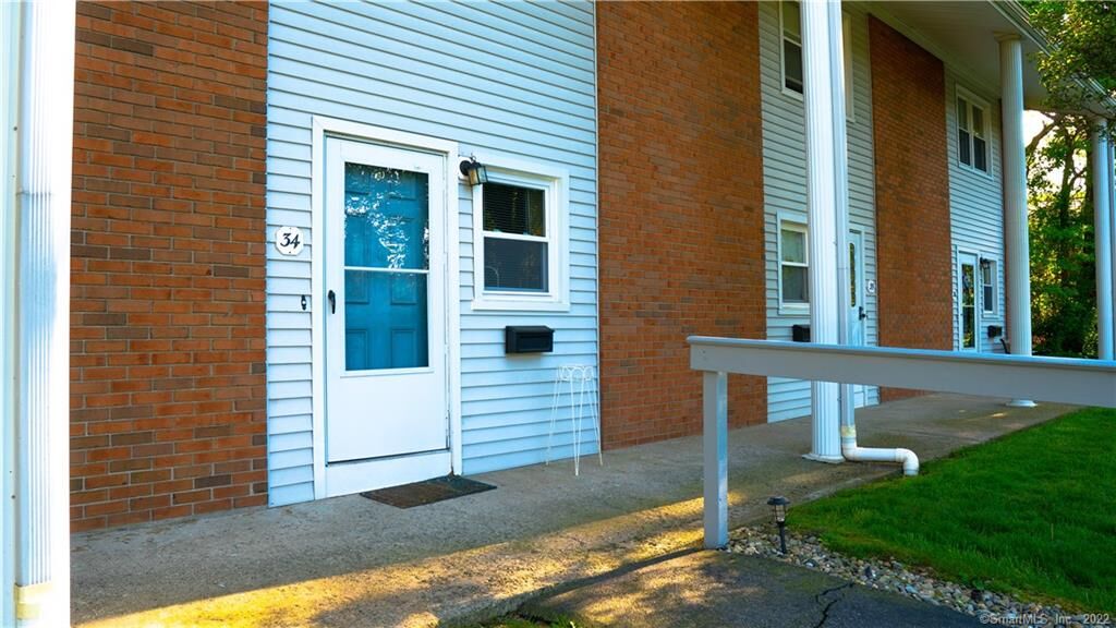 Property Photo:  95 Seemans Lane 34  CT 06460 