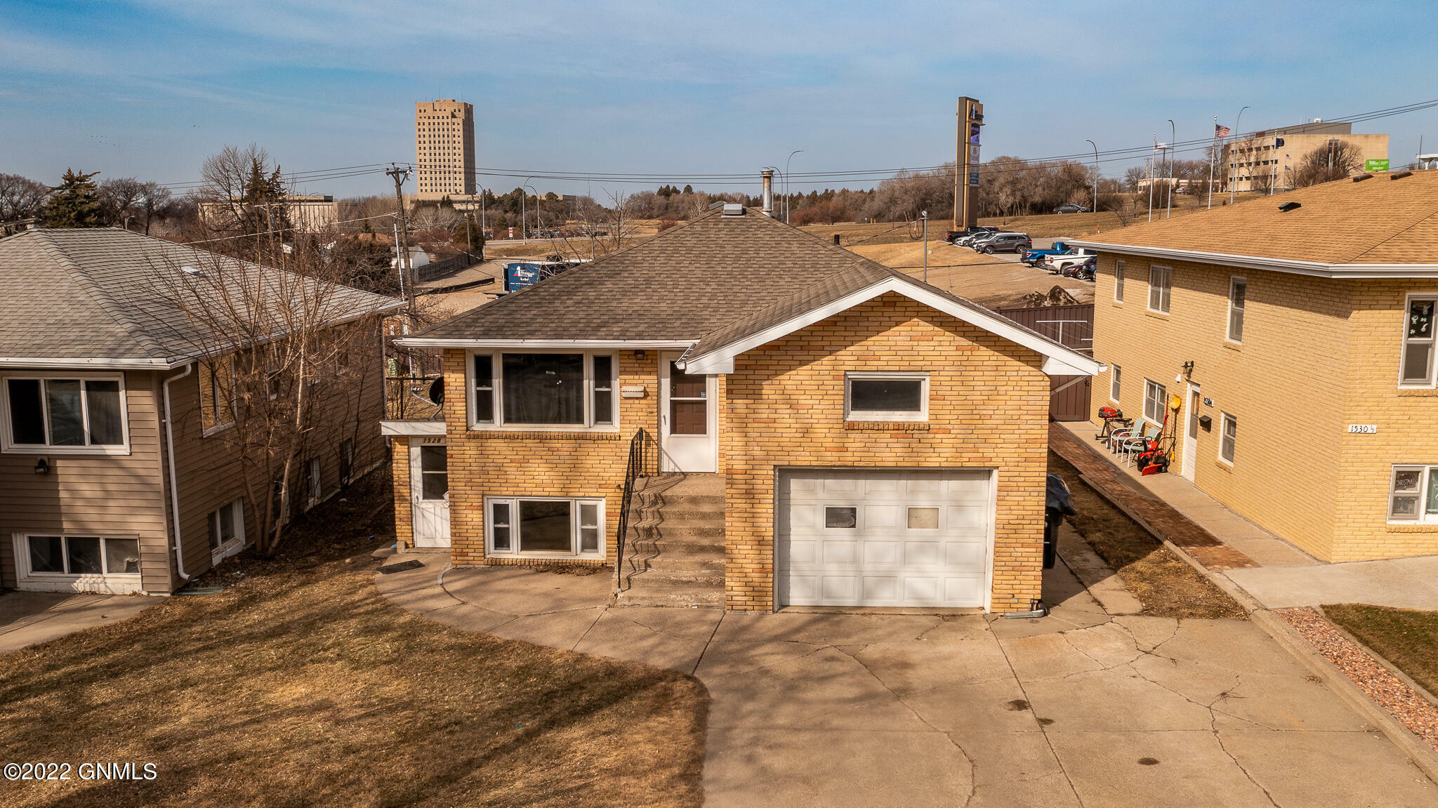 Property Photo:  1528 N 13th Street  ND 58501 