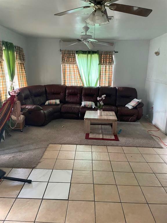 Property Photo:  1002 E Bougainvillea Avenue  FL 33612 