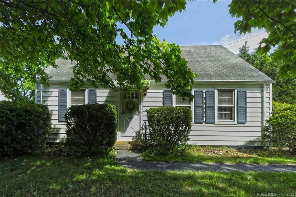 Property Photo:  46 Short Beach Road  CT 06405 