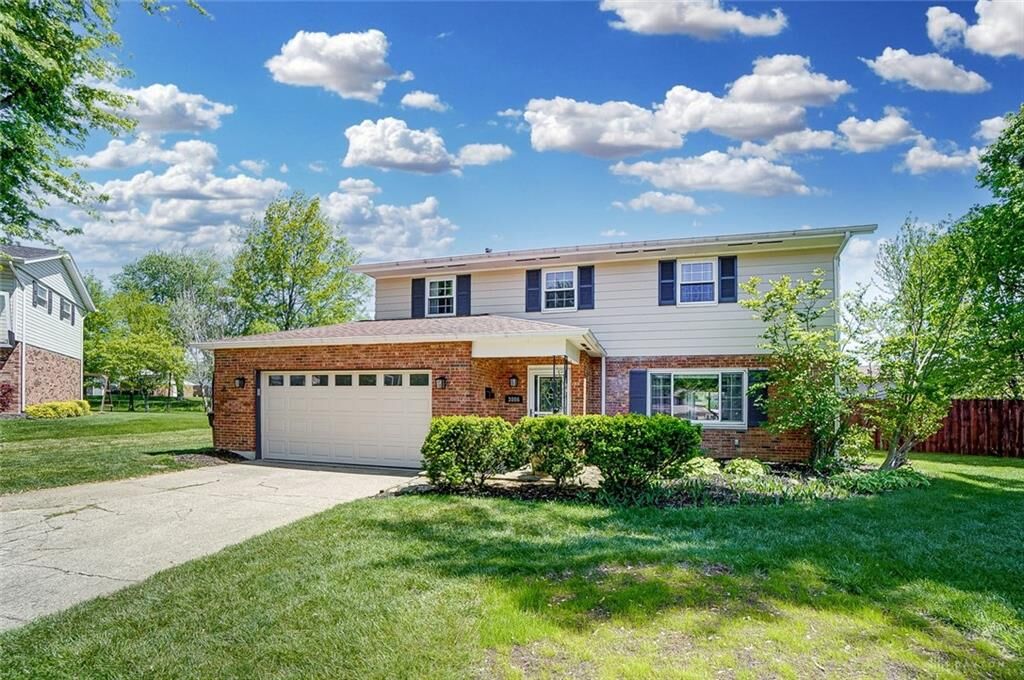 Property Photo: 3086 Burr Oak Court OH 45420