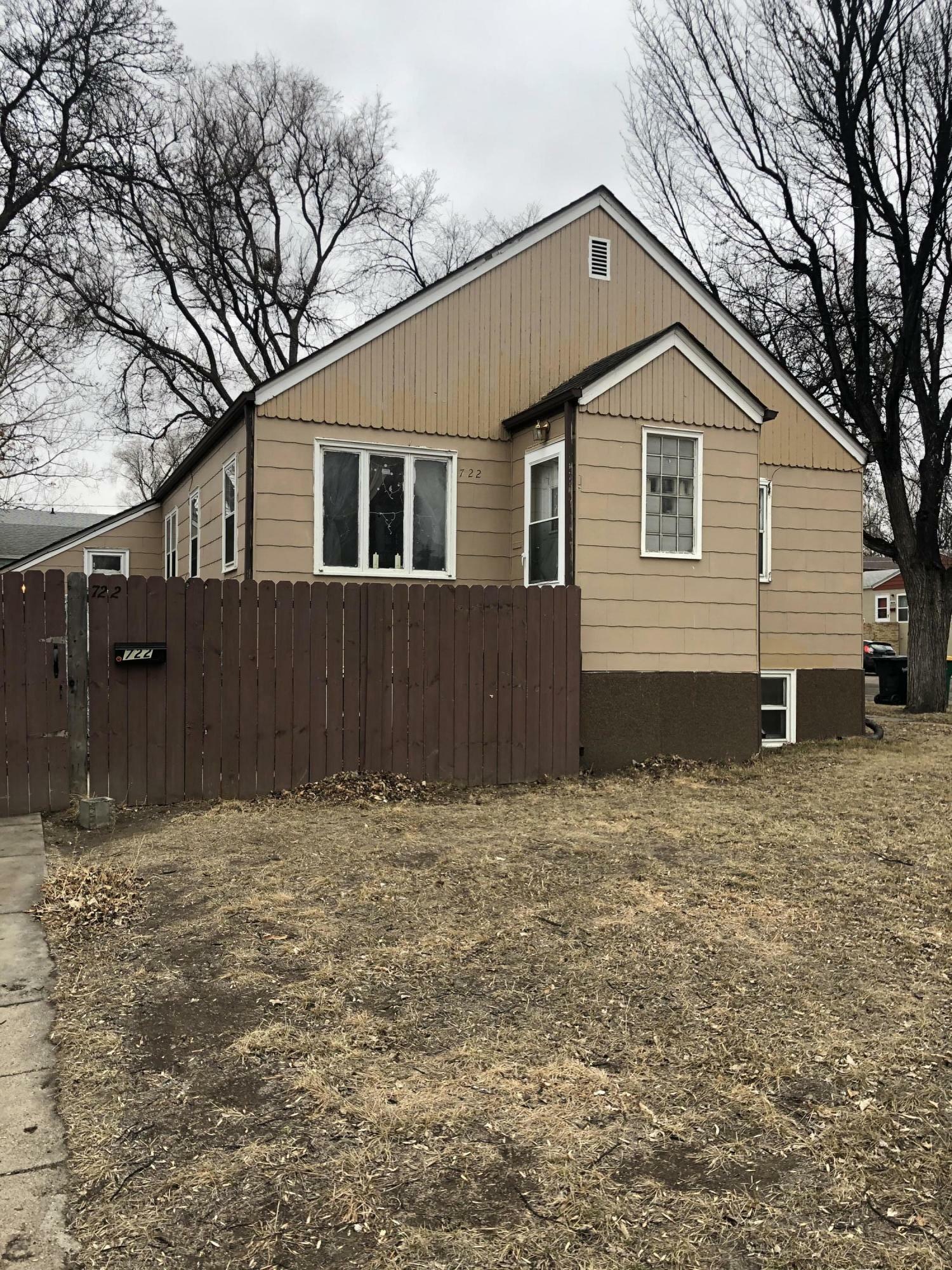 Property Photo:  722 N 15th Street  ND 58501 