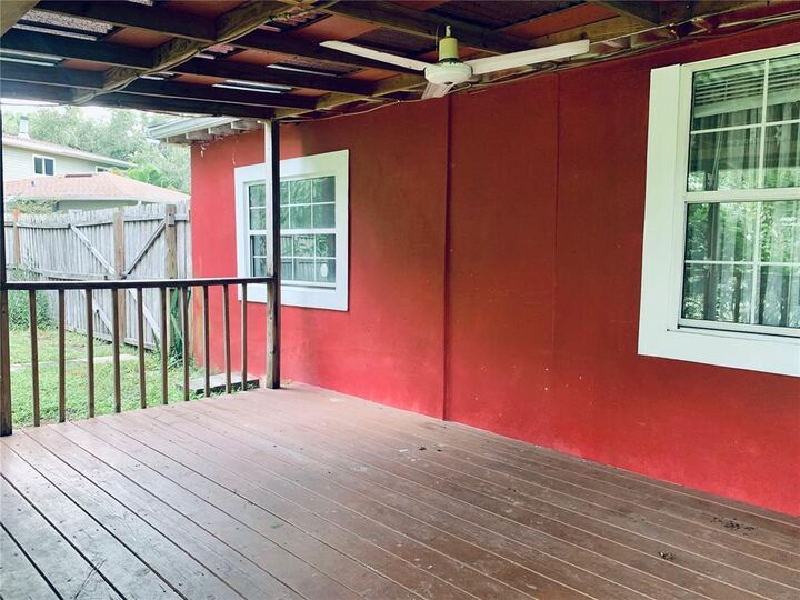 Property Photo: 1592 Canterbury Road N FL 33710