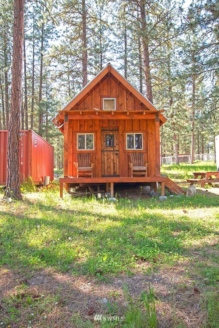 Property Photo: 319 Twin Lakes Road WA 98862