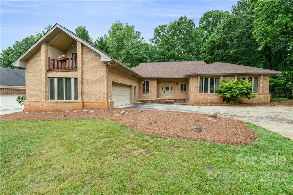 Property Photo:  5737 Maylandia Road  NC 28269 