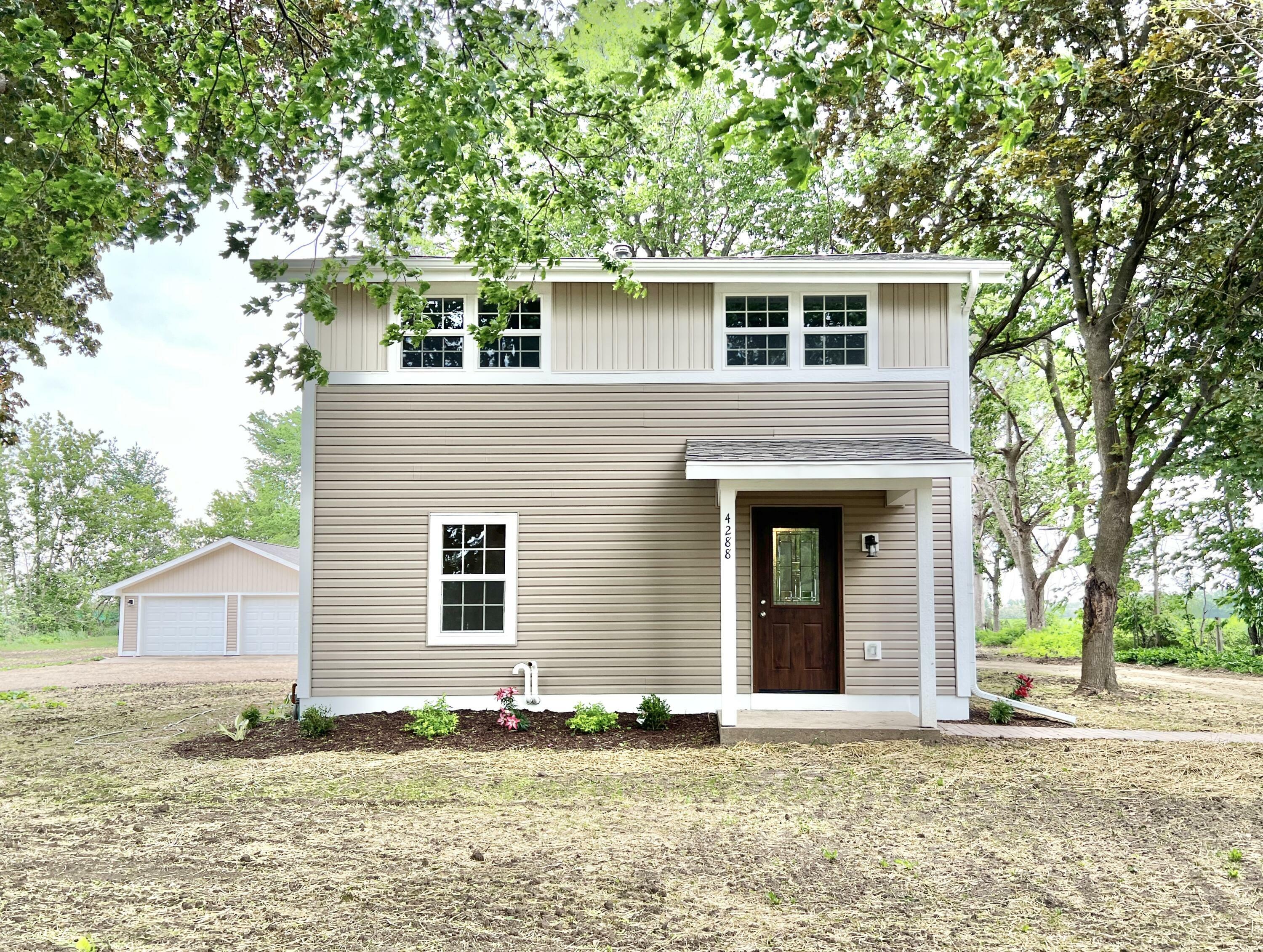 Property Photo:  4288 County Road O  WI 53115 