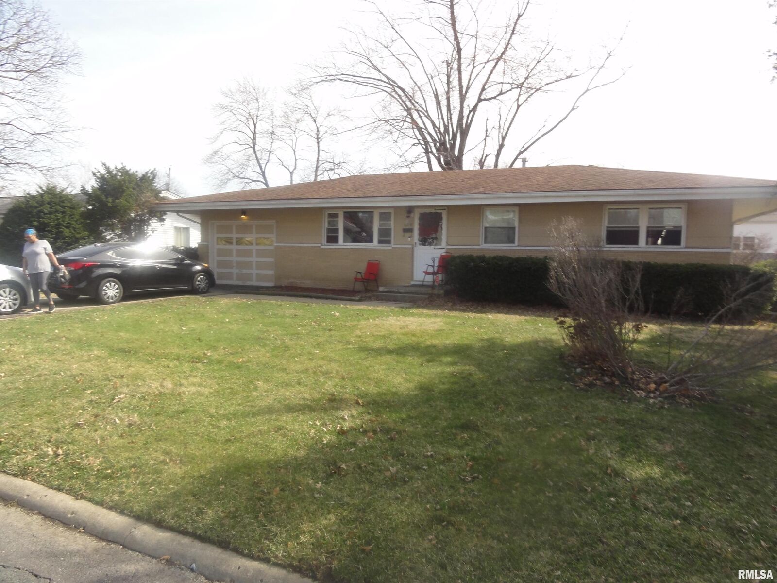 Property Photo:  1608 W Willcox  IL 61604 
