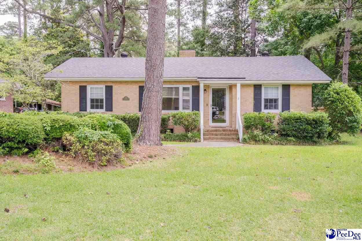 Property Photo:  1012 Cheraw  SC 29501-5549 