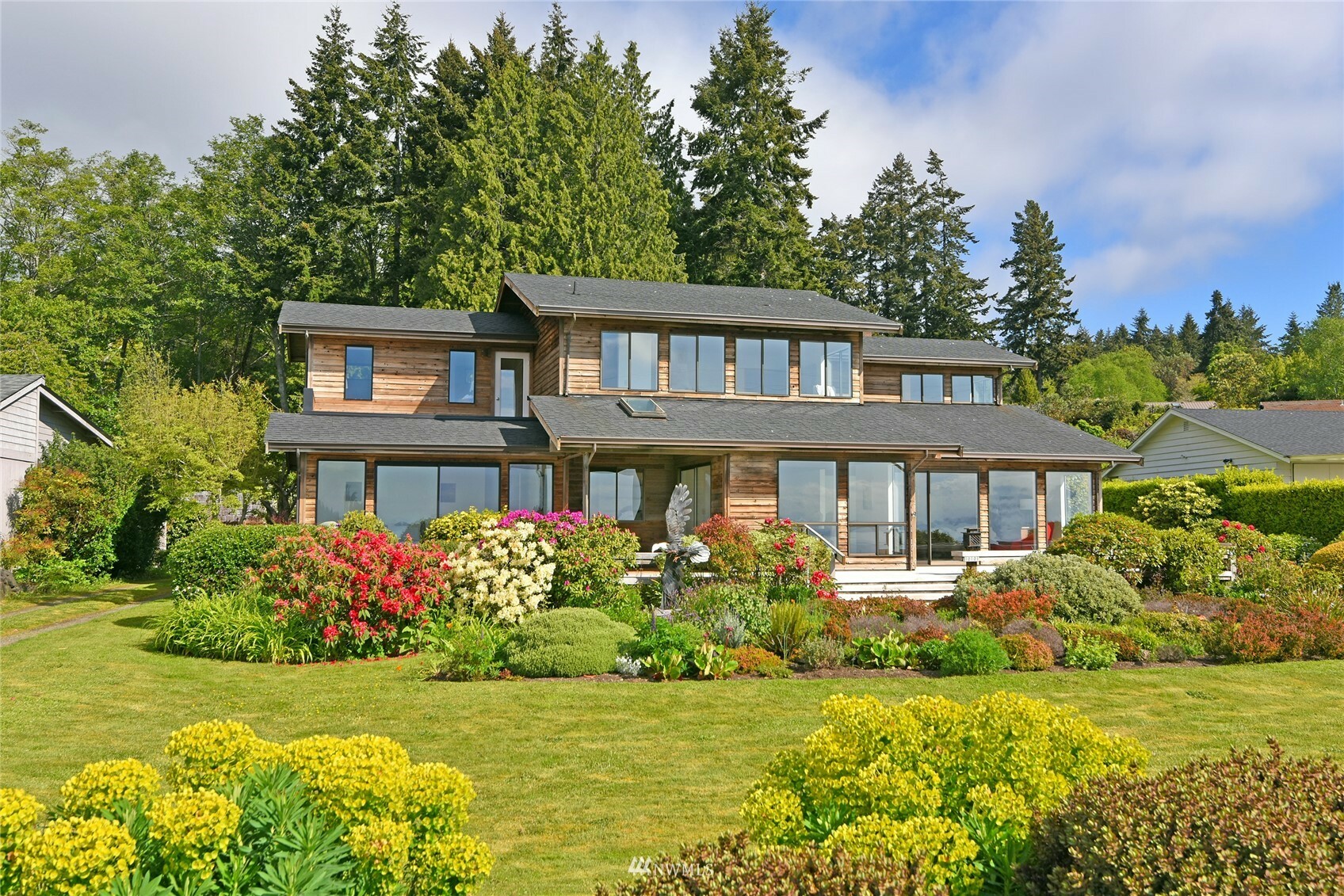 Property Photo: 10101 Manitou Beach Drive NE WA 98110