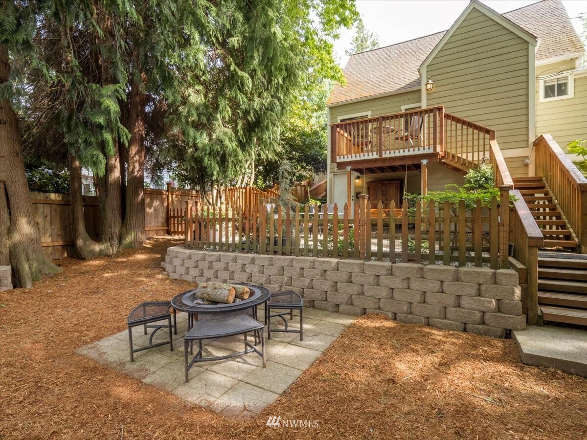 Property Photo:  2232 S 116th Street  WA 98168 