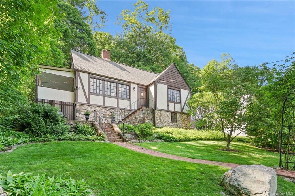 Property Photo:  276 Mountain Road  NY 10570 