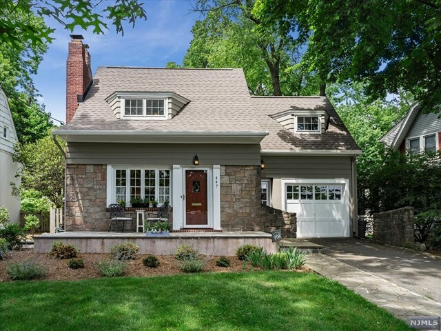 Property Photo:  447 Rock Road  NJ 07452 