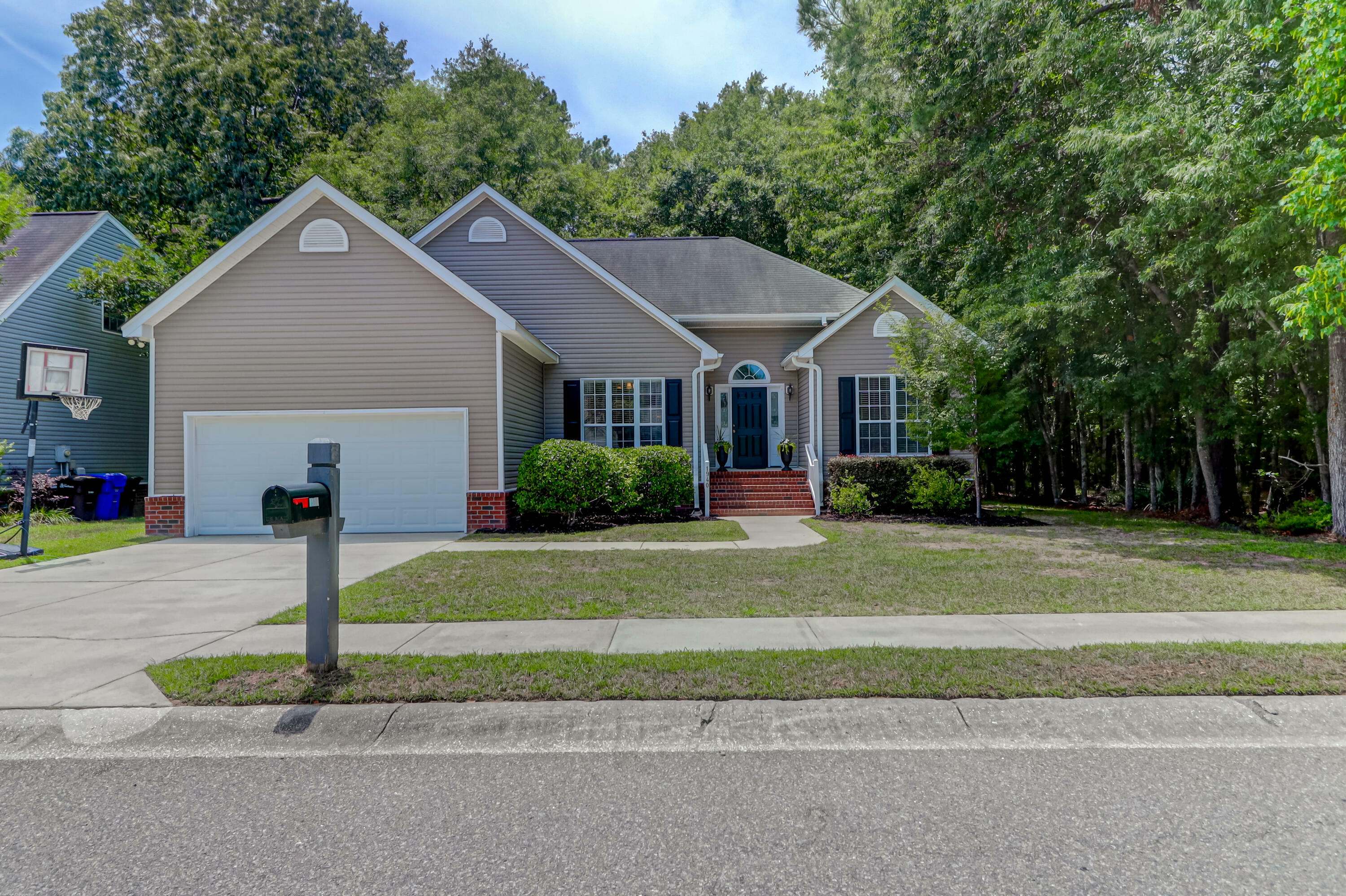 1940 N Smokerise Way  Mount Pleasant SC 29466 photo