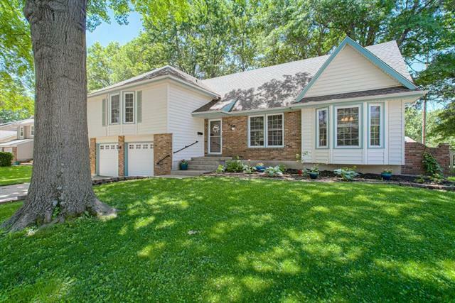 706 SW Murray Road  Lee's Summit MO 64081 photo