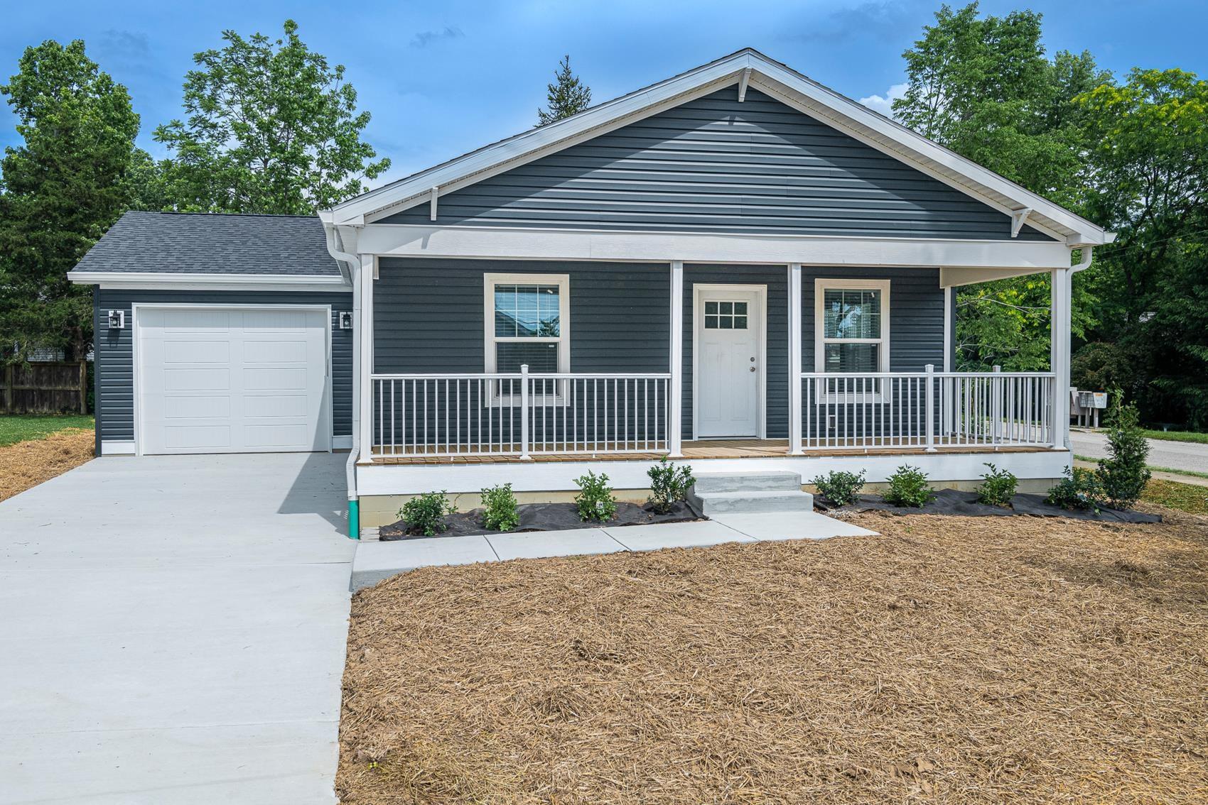 Property Photo: 1633 S Pinestone Court IN 47401