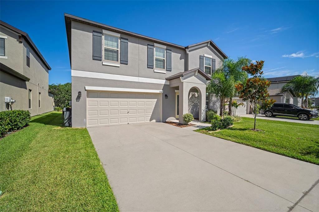 Property Photo: 13209 Wildflower Meadow Drive FL 33579