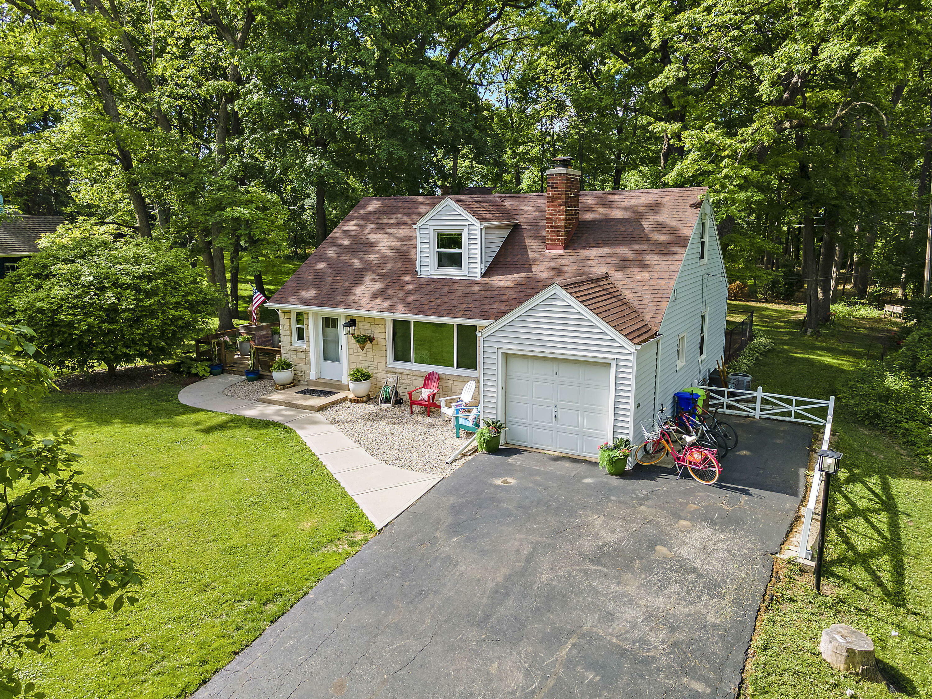 Property Photo:  16620 Norwood Ln  WI 53005 