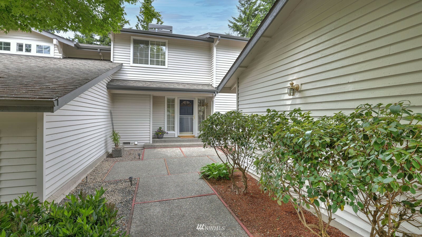 Property Photo:  11302 SE 65th Street  WA 98006 