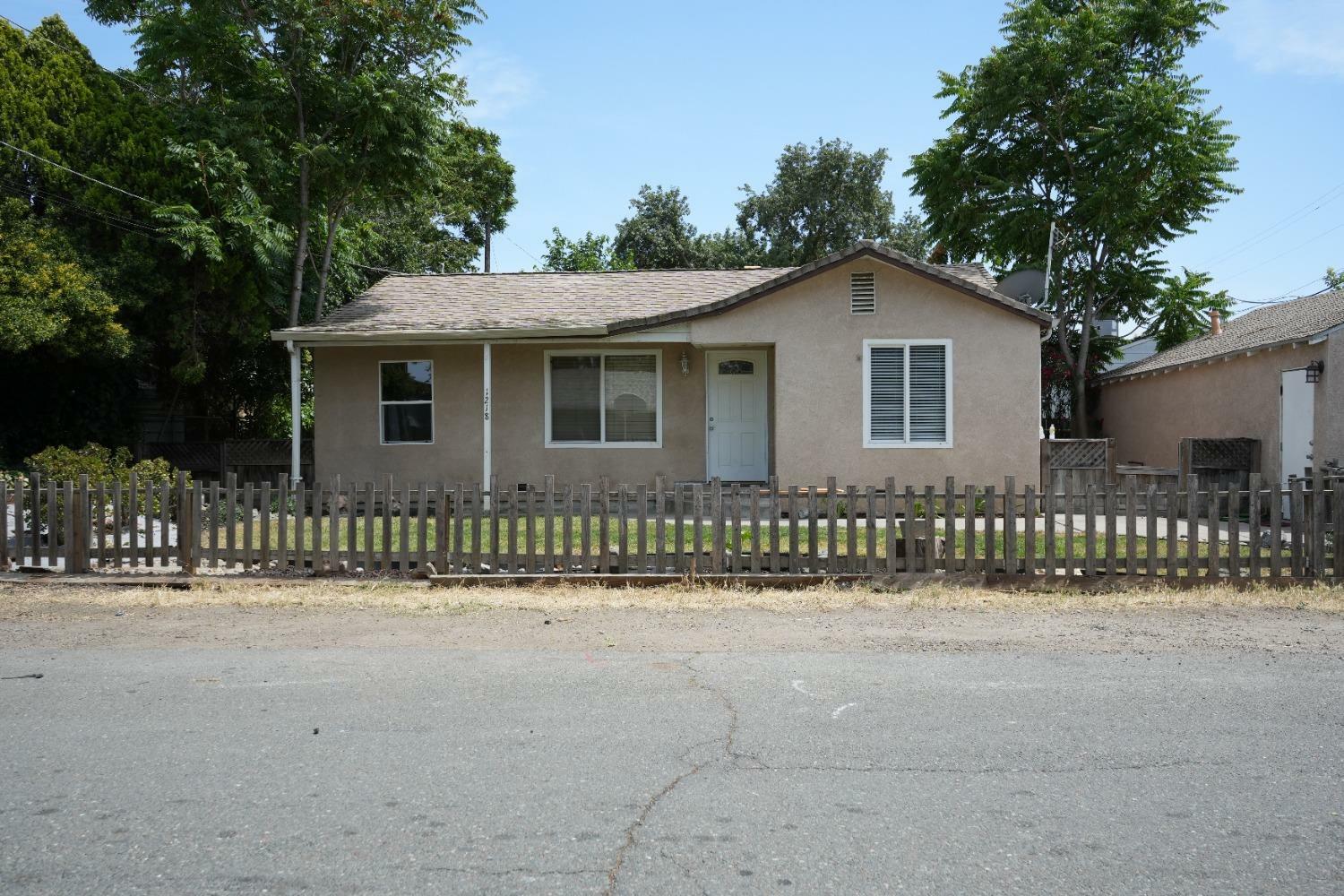 1218 E Ronald Street  Stockton CA 95205 photo