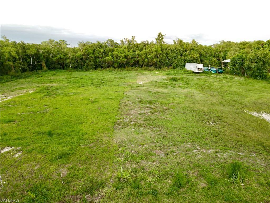 Property Photo:  Auto Ranch Rd  FL 34114 