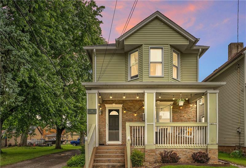 Property Photo: 798 Market St PA 15009