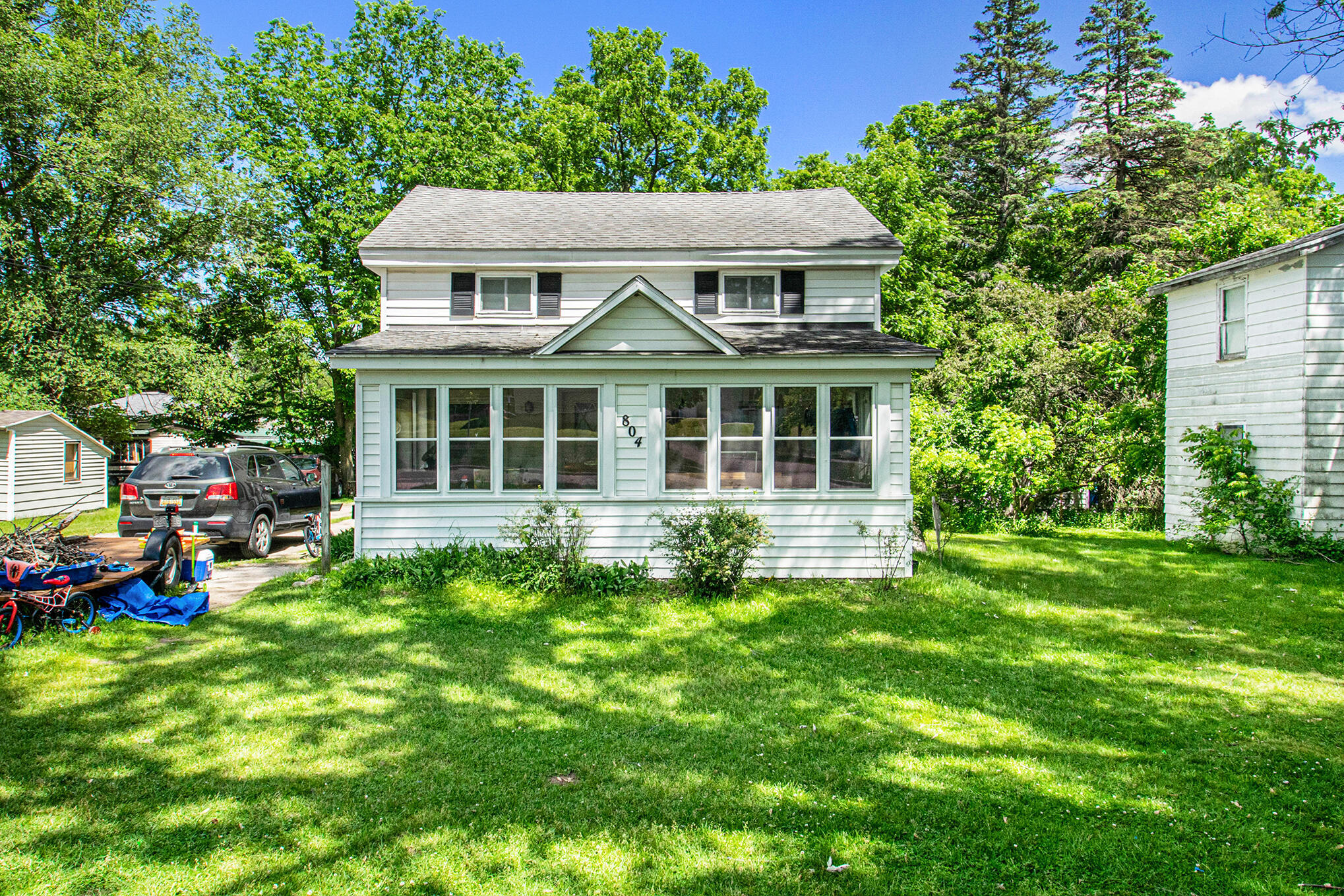 Property Photo: 804 S Clay Street MI 48838