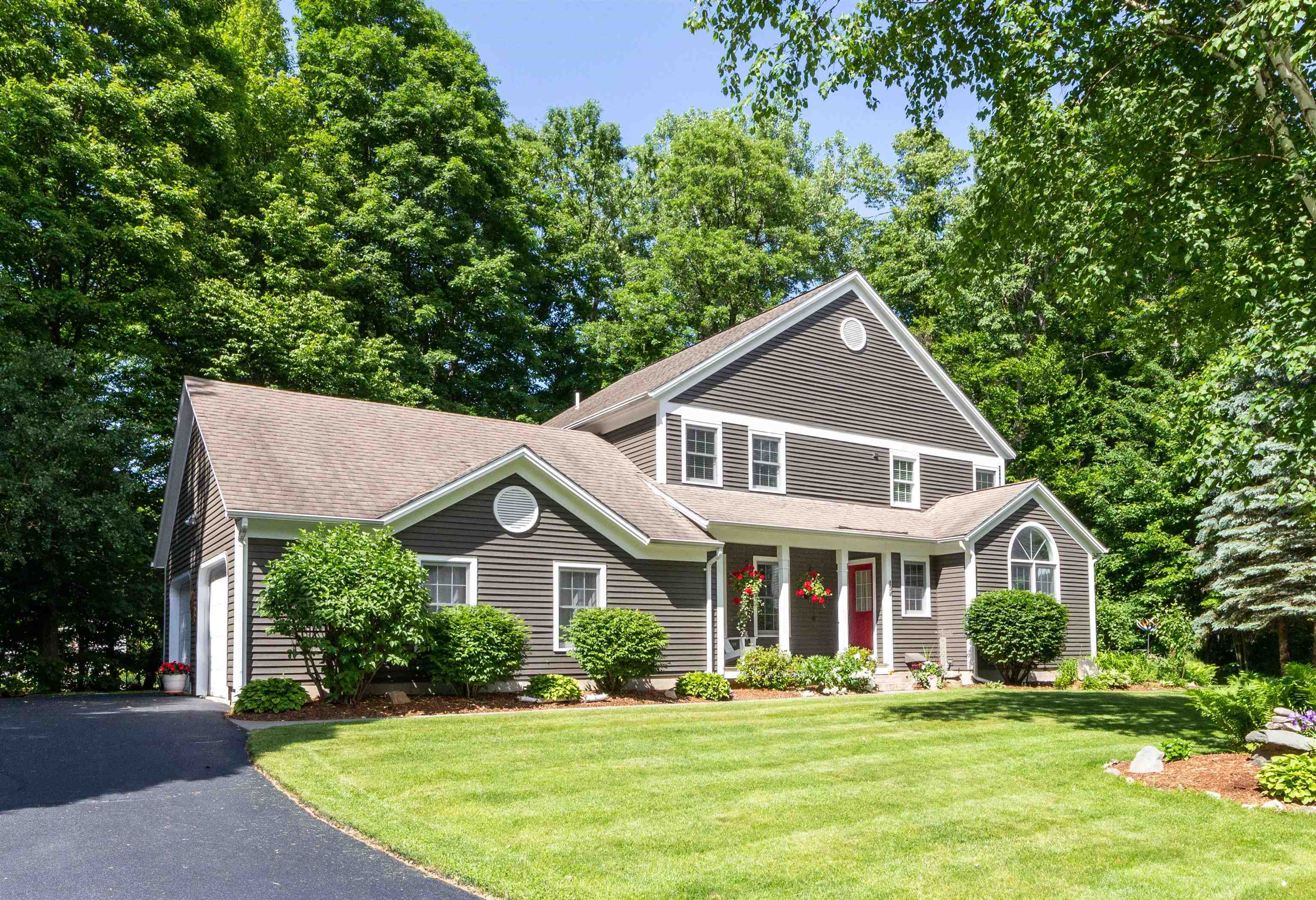 Property Photo: 42 Cardinal Way VT 05482