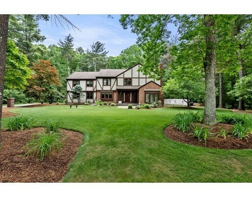 Property Photo:  33 Fox Run  MA 01776 