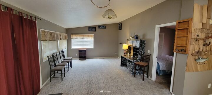 Property Photo:  823 9th Street  WA 98593 