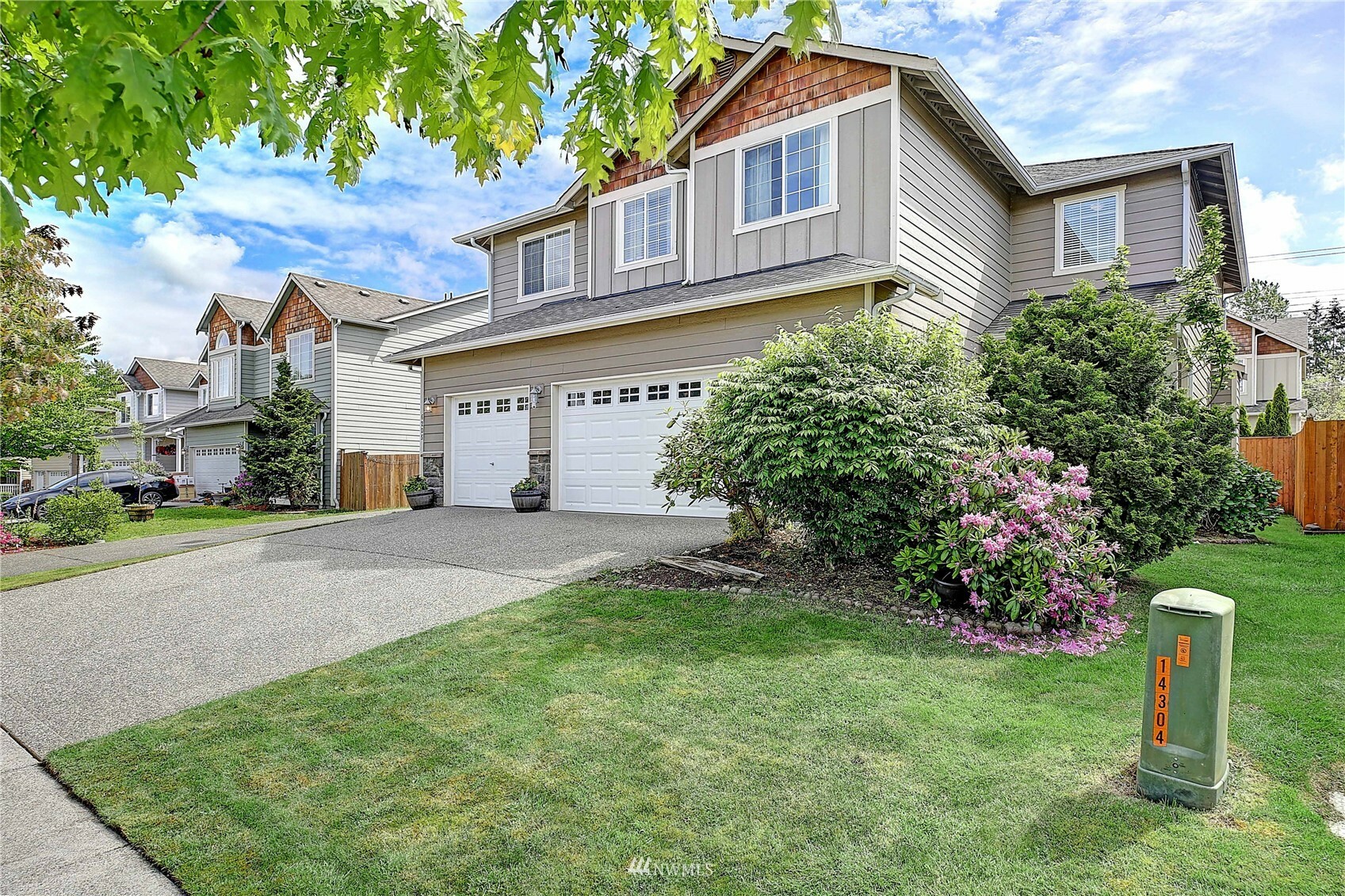 Property Photo:  6205 80th Avenue NE  WA 98270 