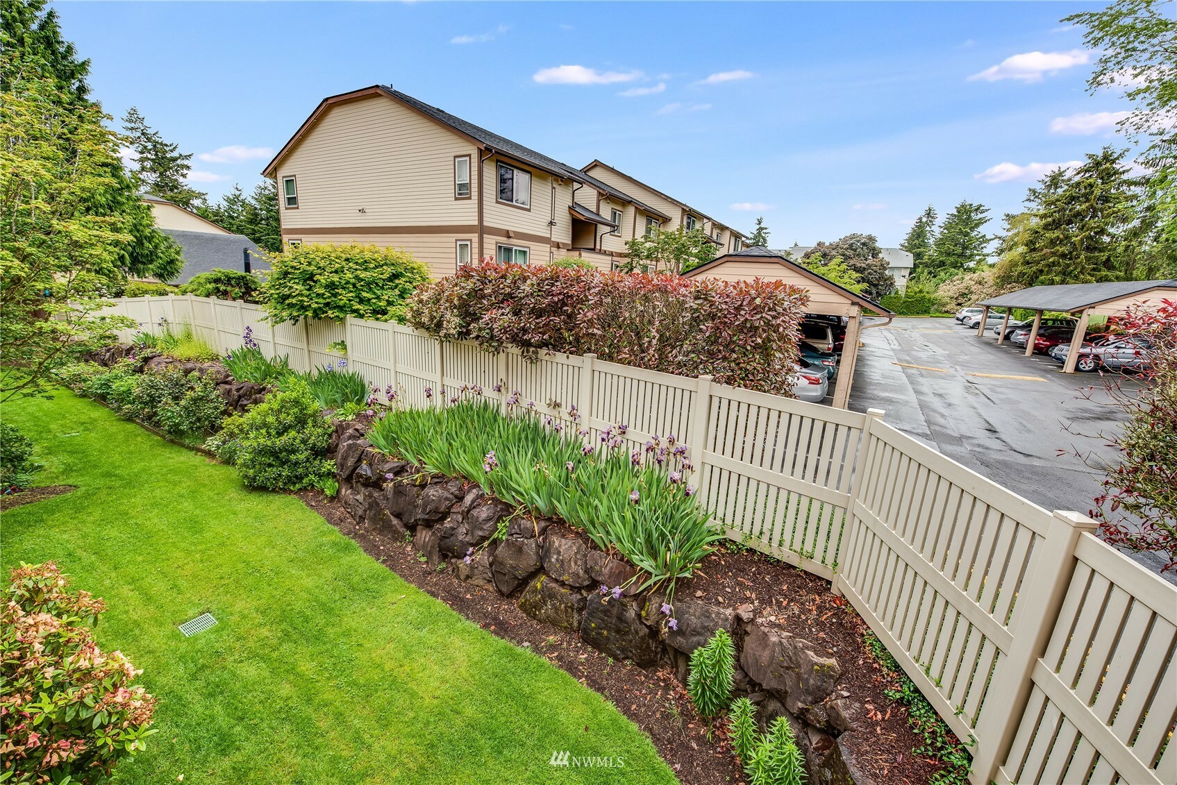 Property Photo:  12514 NE 142nd Lane D204  WA 98034 