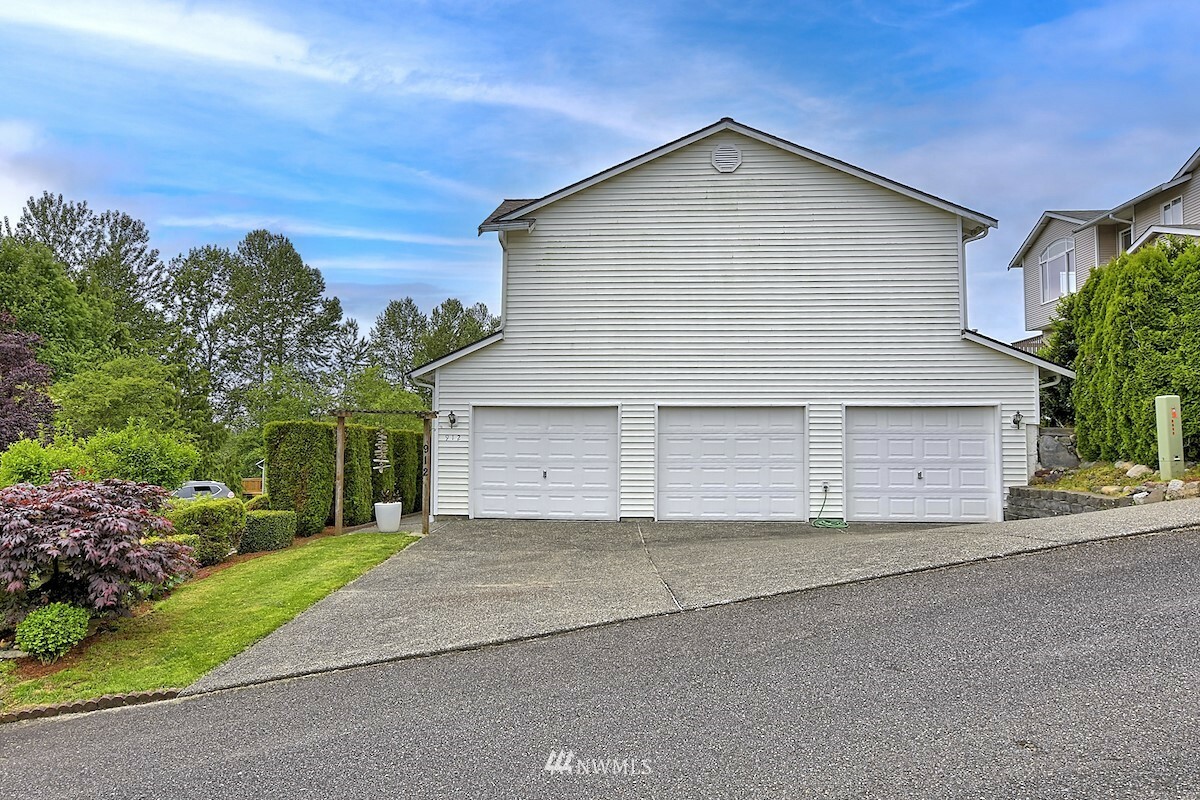 Property Photo:  912 19th Street  WA 98290 