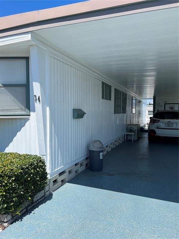 Property Photo:  