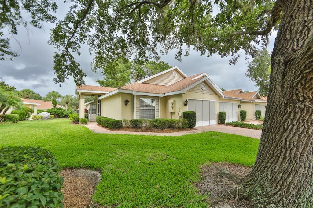 Property Photo:  2518 New Haven Circle  FL 33573 