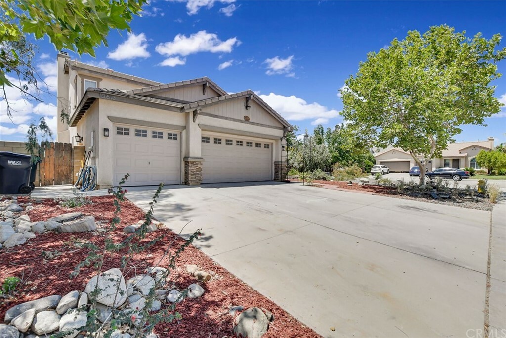 Property Photo:  12615 Bellflower Lane  CA 92555 