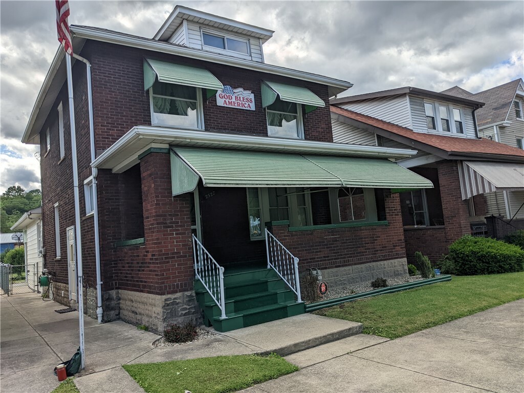 Property Photo: 2527 7th Ave PA 15010