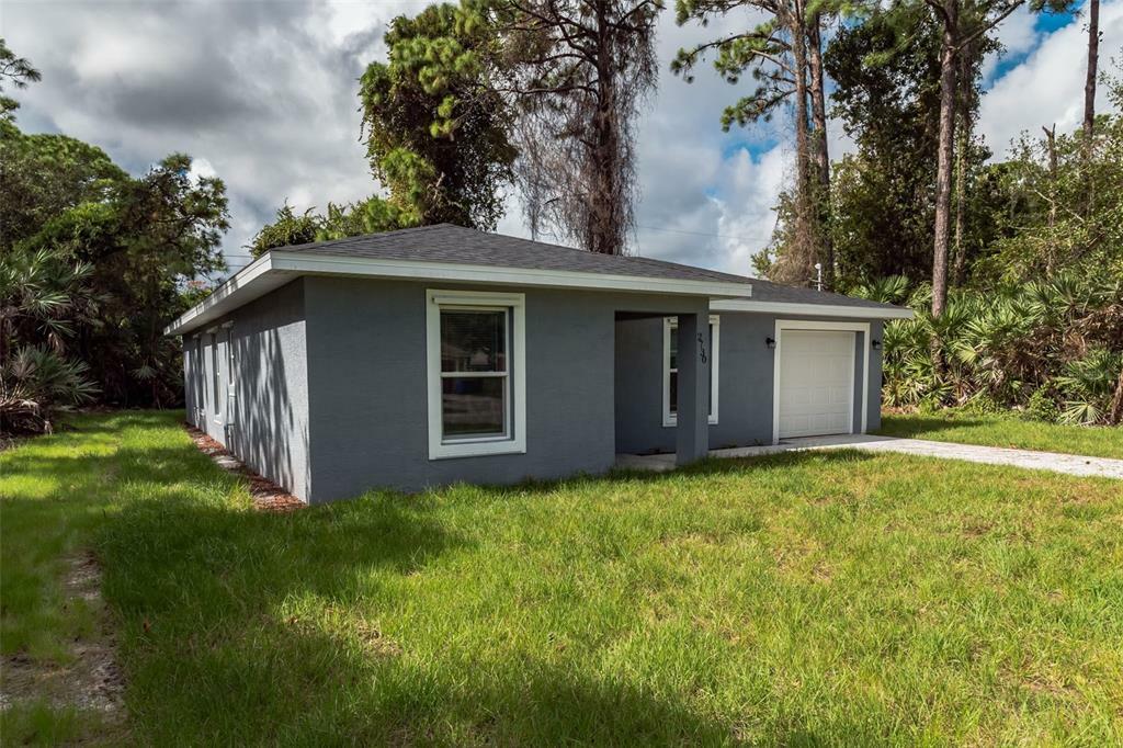 Property Photo:  1990 Suanee Avenue  FL 32726 