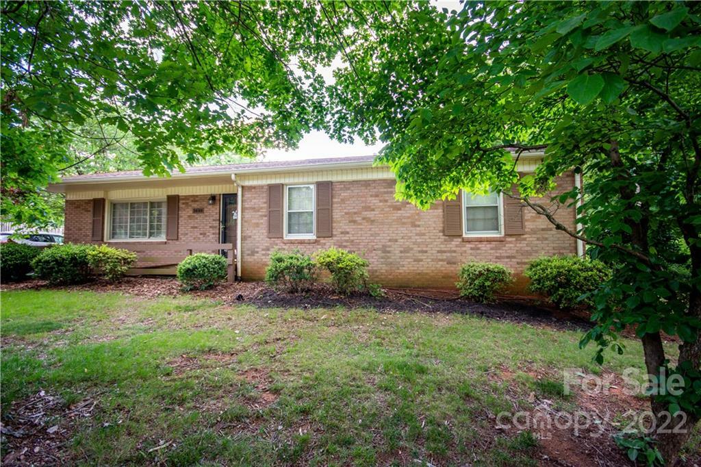 Property Photo:  2808 Findley Road  NC 28625 