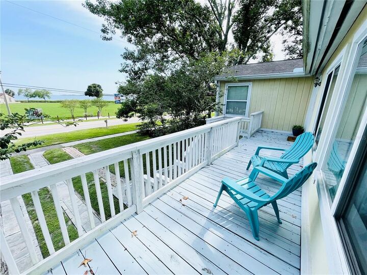 Property Photo:  202 Shore Drive W  FL 34677 