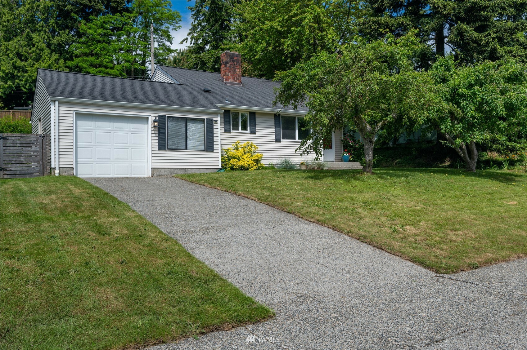 Property Photo:  8113 29th Avenue SW  WA 98126 