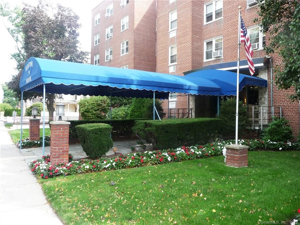 Property Photo: 39 Glenbrook Road 2R CT 06902