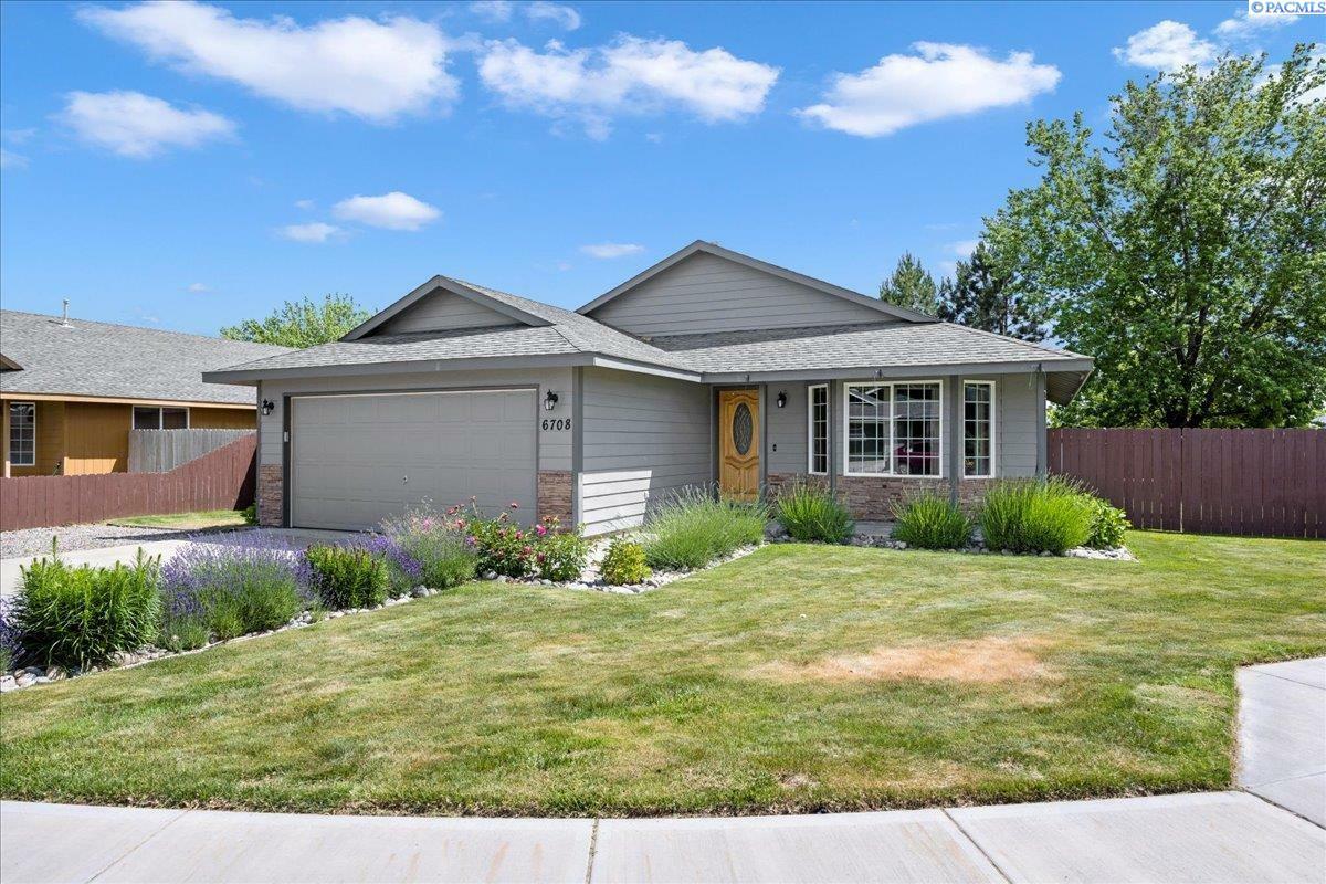 Property Photo: 6708 Robinson Dr WA 99301