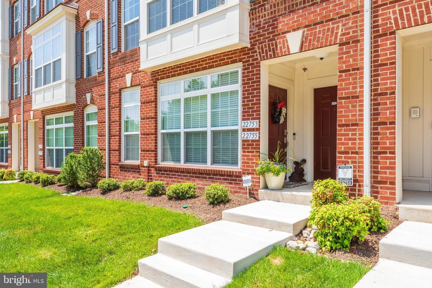 Property Photo: 22755 Verde Gate Terrace VA 20148