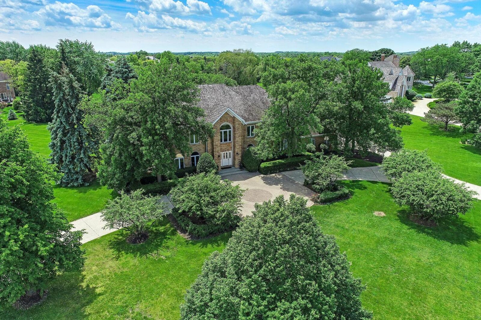 Property Photo:  1 Red Ridge Circle  IL 60010 