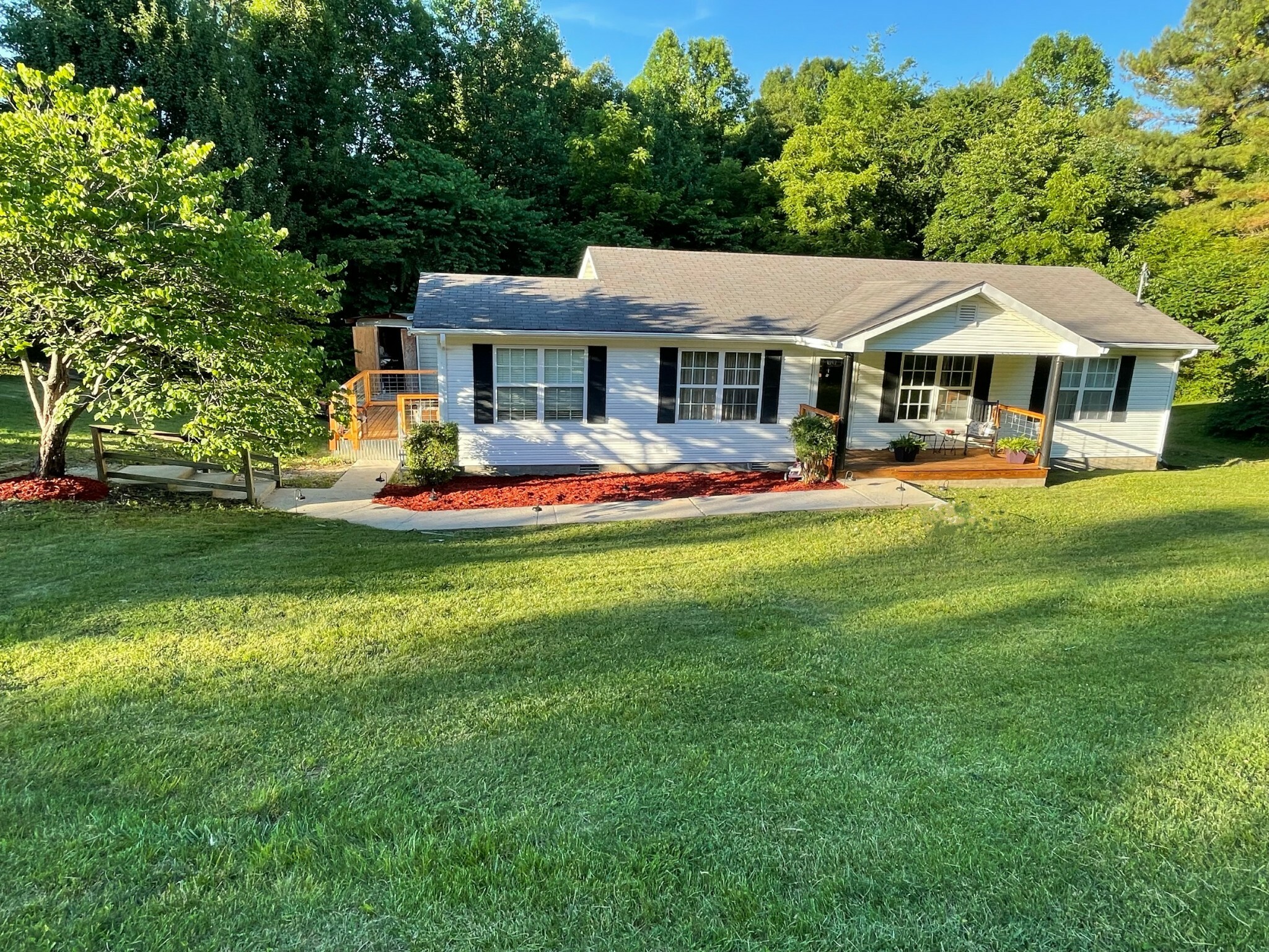 Property Photo: 1803 Taylor Town Rd TN 37187