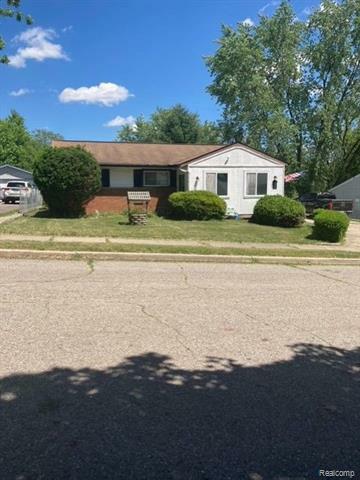 Property Photo:  892 Cameron Avenue  MI 48340 