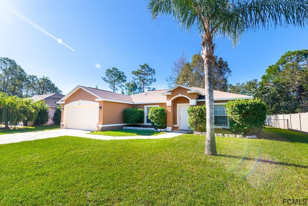 Property Photo: 98 Pine Grove Drive FL 32164