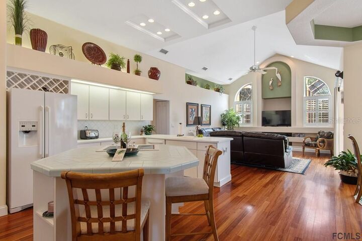 Property Photo:  103 Covington Lane  FL 32137 