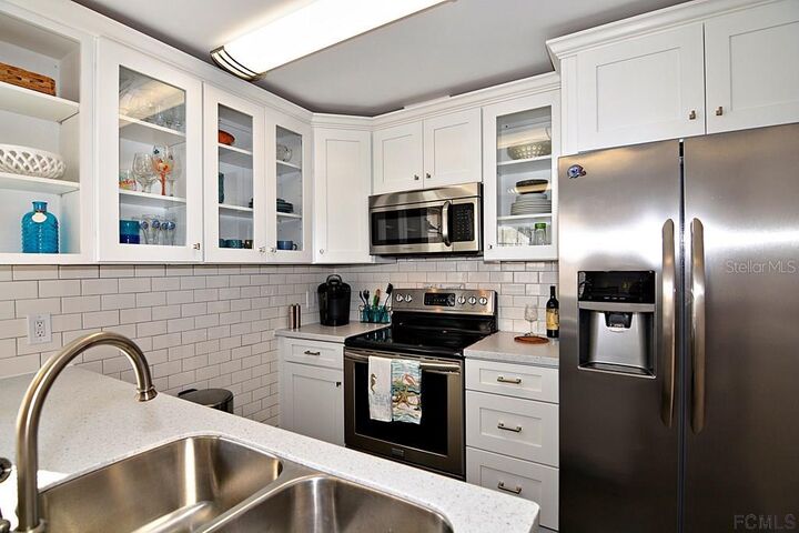 Property Photo:  21 Marina Point Place 21  FL 32137 