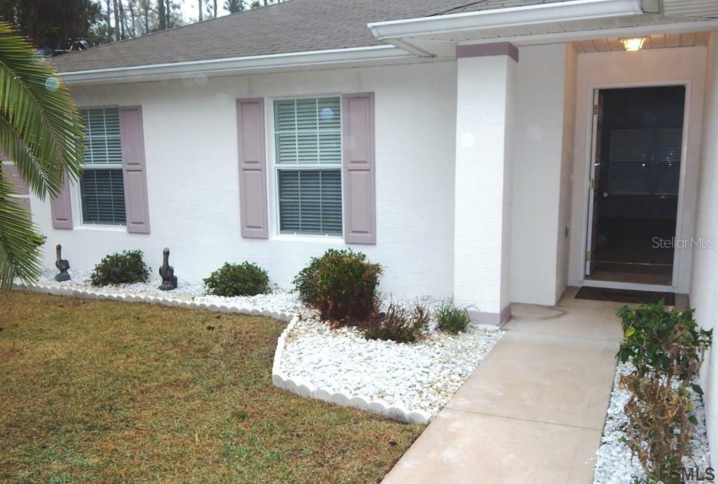 Property Photo: 207 Palmwood Drive FL 32164